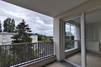 Appartement 3 pièces 927 €