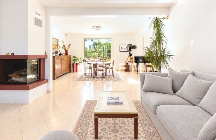 Maison de 212 m², 7 pièces, 5 chambres — photo 3
