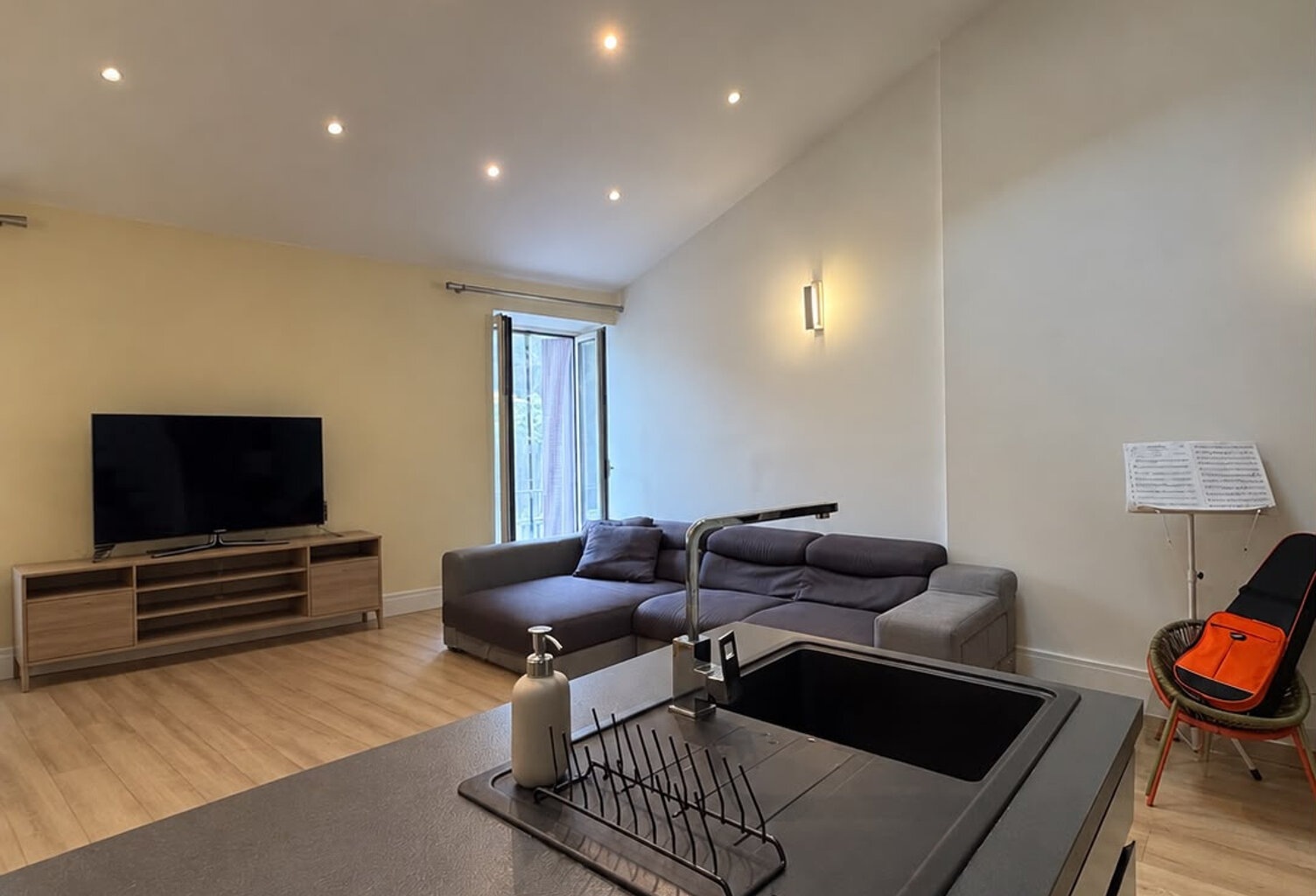 LA TURBIE : MODERNE CHARME ET TOUT CONFORT — photo 1
