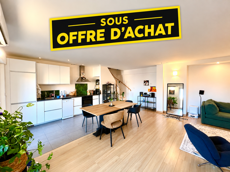 Vente Maison de village R+2 T4 avec  terrasse et garage — photo 1