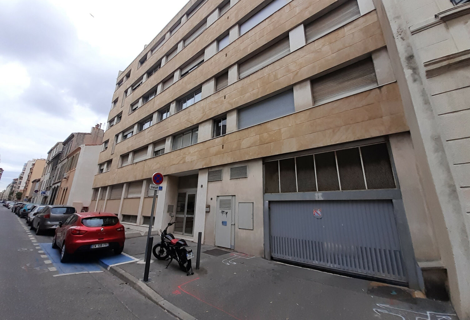 BOX PARTAGE (une place dans un box double) RUE DU BOSQUET — photo 1