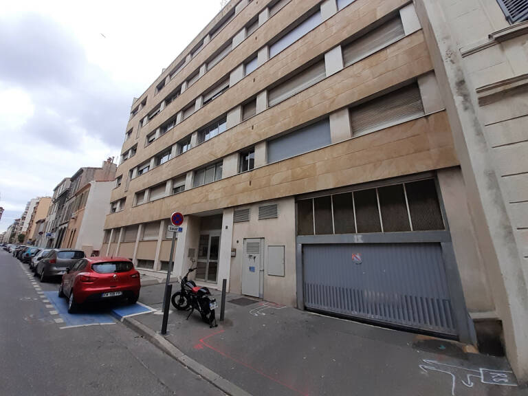 BOX PARTAGE (une place dans un box double) RUE DU BOSQUET — photo 1