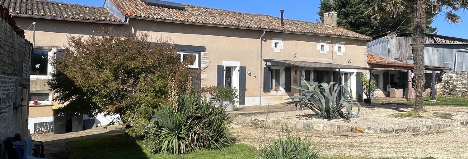 Maison 7 Pièces 198 m² à vendre à Brux (86510)