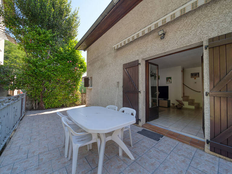 Maison individuelle, proches commodités avec garage double. — photo 1