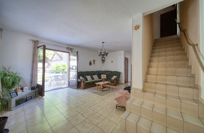 Maison individuelle, proches commodités avec garage double. — photo 2