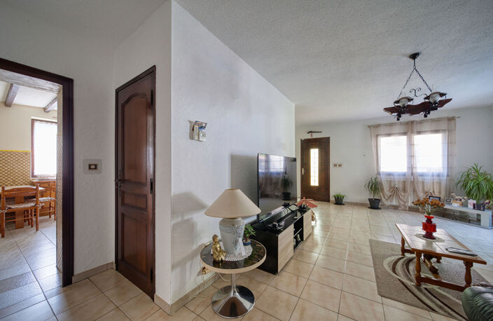 Maison individuelle, proches commodités avec garage double. — photo 4