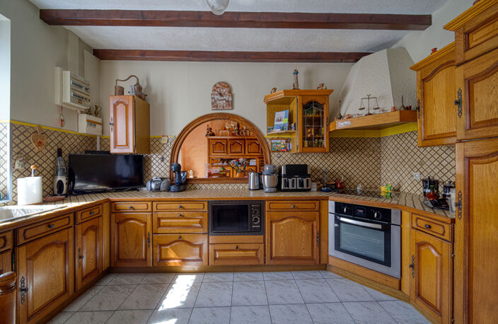 Maison individuelle, proches commodités avec garage double. — photo 5