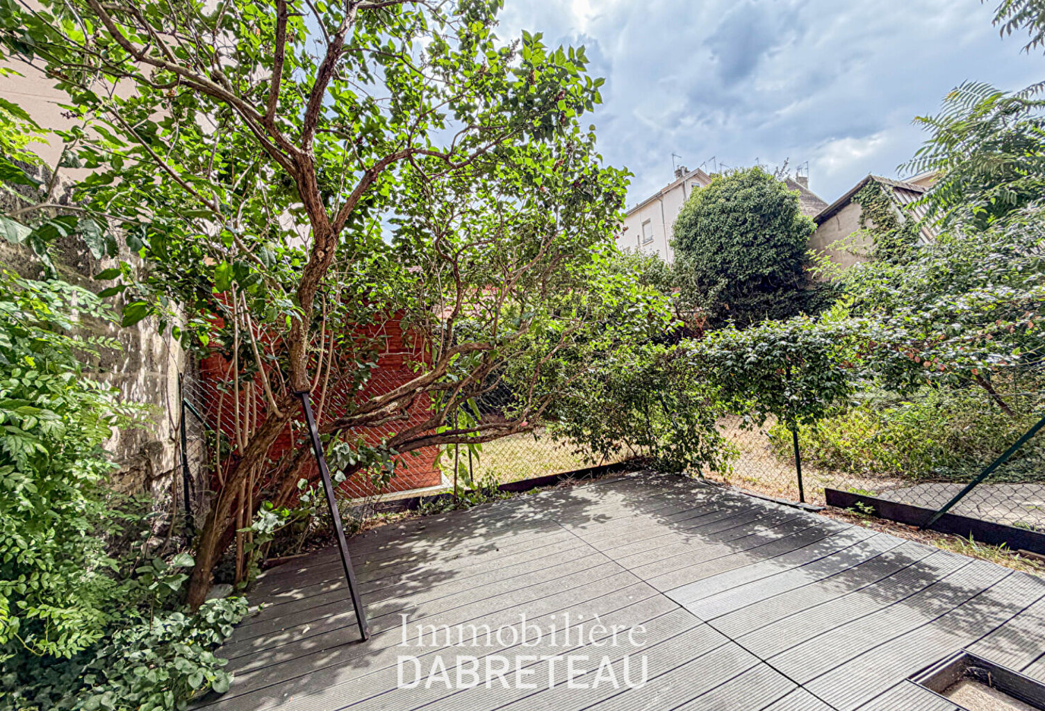 Appartement T2 - VILLEURBANNE — photo 1