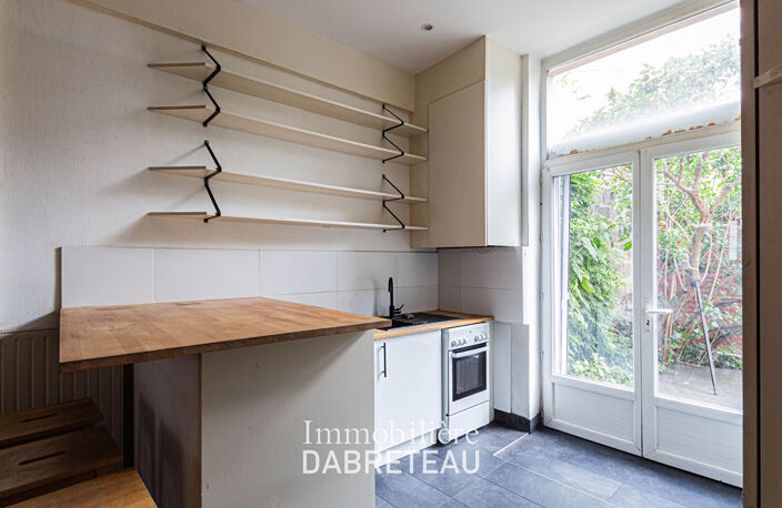 Appartement T2 - VILLEURBANNE — photo 2