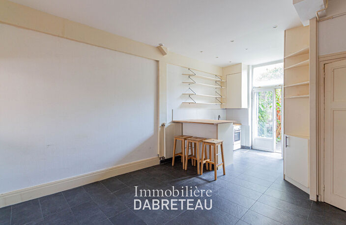 Appartement T2 - VILLEURBANNE — photo 3