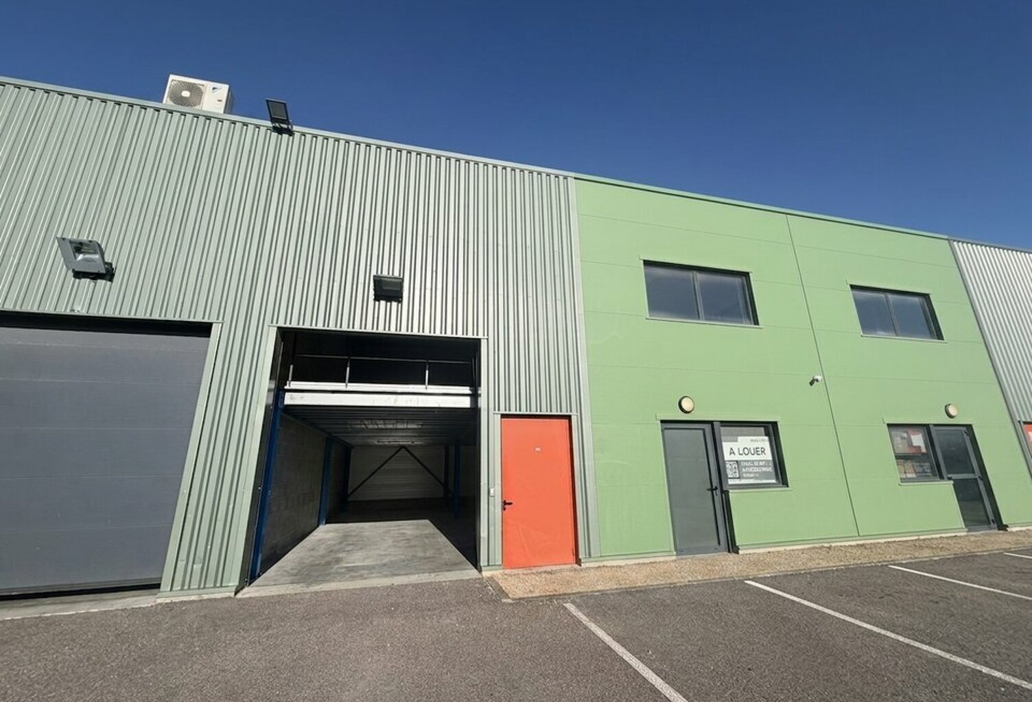 LOCAL D'ACTIVITE - ATELIER à LOUER — photo 1