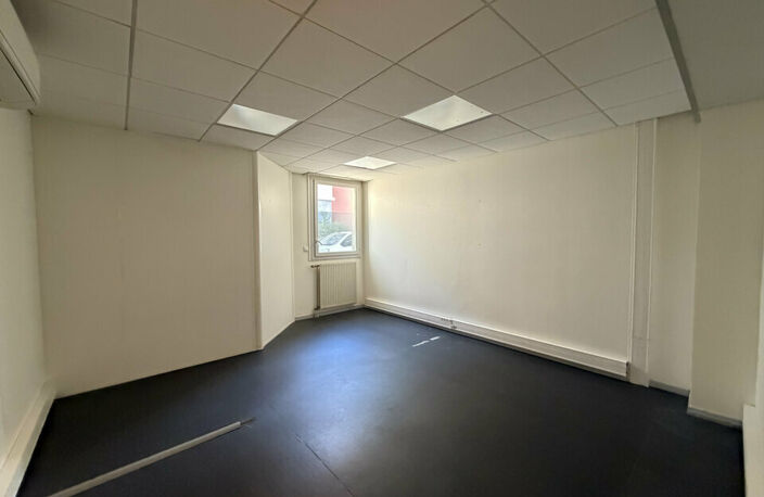 BUREAUX à LOUER — photo 4