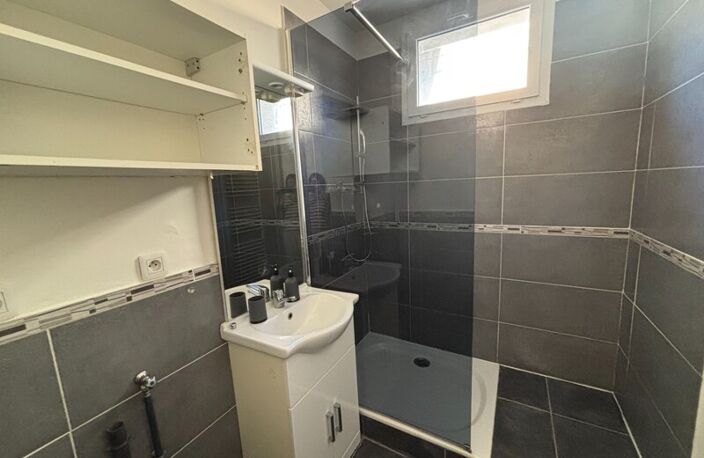 T3 — photo 3