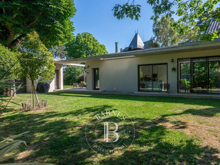 Champagne-au-Mont-d'Or - Maison 210 m² - 5/6 chambres - Jardin 1650 m² - Piscine — photo 1