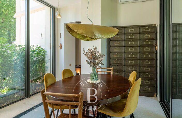 Champagne-au-Mont-d'Or - Maison 210 m² - 5/6 chambres - Jardin 1650 m² - Piscine — photo 4
