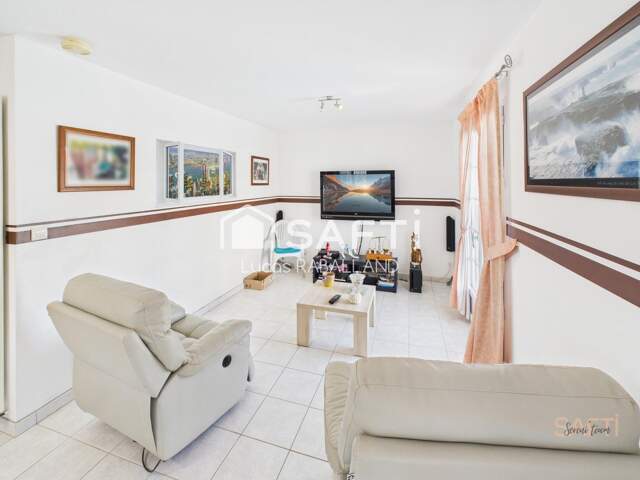 Maison 5 pièces de 95 m² avec piscine — photo du bien