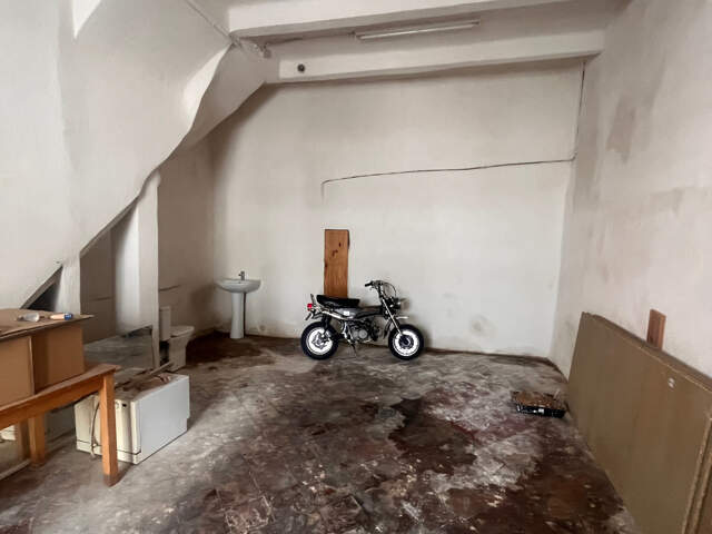 Local commercial Marseille 13002, 28 m2, RDC — photo du bien