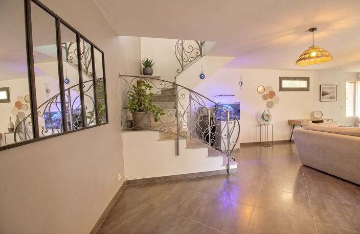MAISON T4 AVEC PISCINE À VENDRE   PLAN-DE-CUQUES / CHÂTEAU-GOMBERT   LE CAVAOU — photo 2
