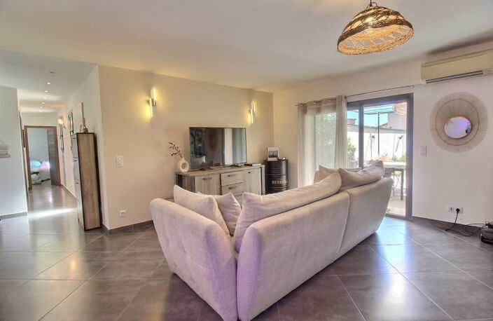 MAISON T4 AVEC PISCINE À VENDRE   PLAN-DE-CUQUES / CHÂTEAU-GOMBERT   LE CAVAOU — photo 4