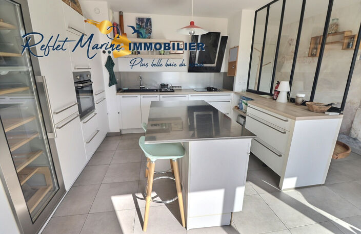 EXCLUSIVITÉ   LA CIOTAT CENTRE-VILLE   APPARTEMENT D'EXCEPTI — photo 4