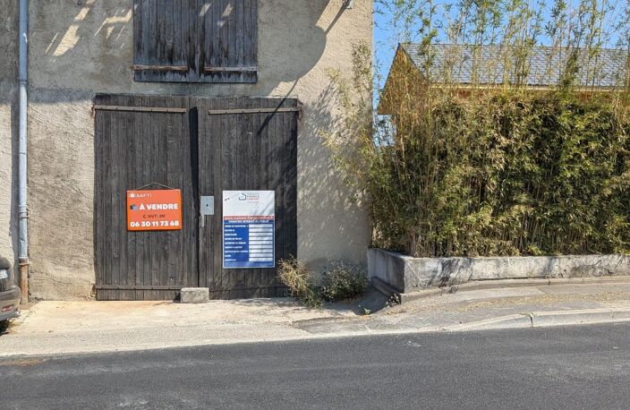 A Vallières-sur-Fier, Permis accepté pour création de Deux appartements (dont 1 duplex) avec 4 places de parking privatives.es — photo 2