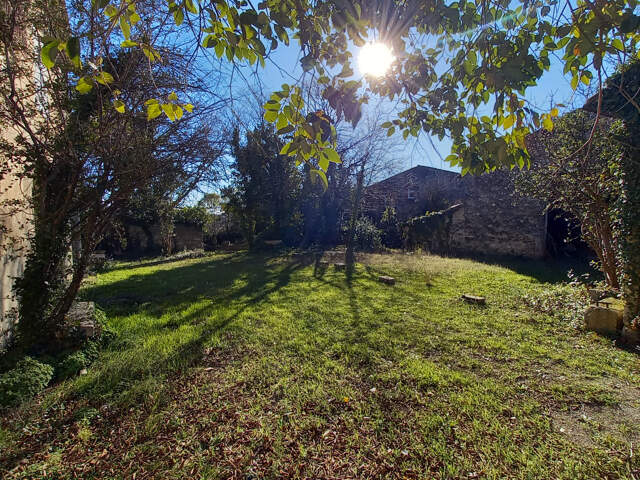 SAINT MATHIEU DE TREVIERS - MAISONS ET REMISE SUR 1722 m2 — photo du bien