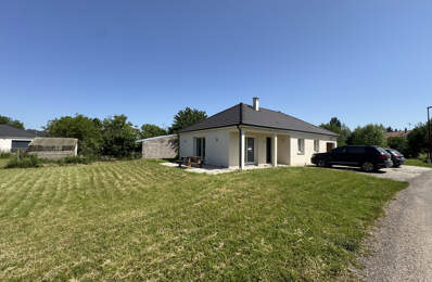 Vente jolie maison plain-pied de 2020  sur 817 m2 de terrain — photo du bien