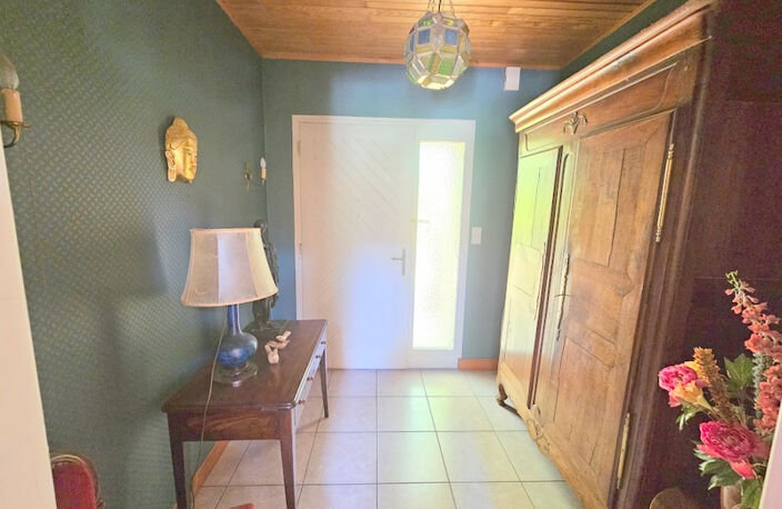 Élégance architecturale et lumière au cœur de Quintin — photo 5