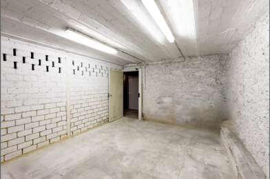 Garage  63000 €