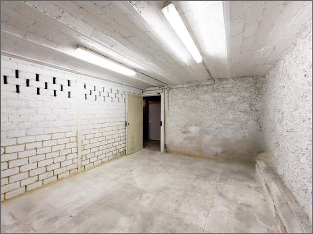Cave 17 m²  Quartier Victor Hugo / Étoile - Paris 16 — photo du bien