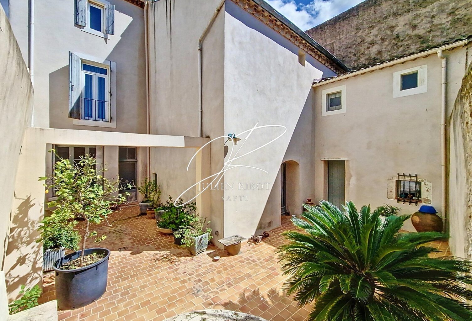 Maison T8 5 chambres 238 m² garage, cour intérieure — photo 1