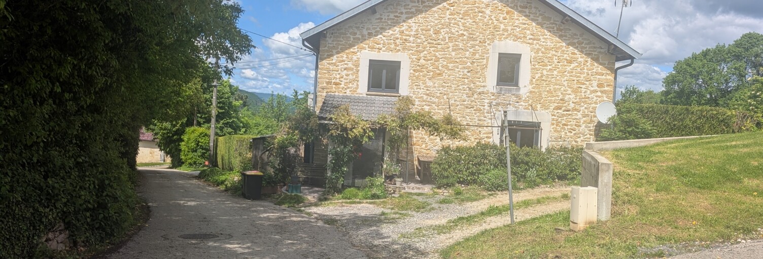 Maison 8 Pièces 137 m² à vendre à Oyonnax (01100)