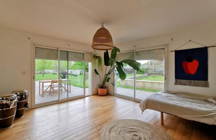 Belle girondine en pierre rénovée sur terrain de 1800m² — photo 2