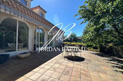 Maison 12 pièces 450000 €