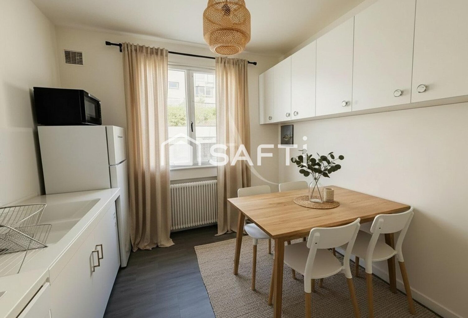Studio 35 m²  Idéalement situé, proche gare SNCF et toutes commodités — photo 1