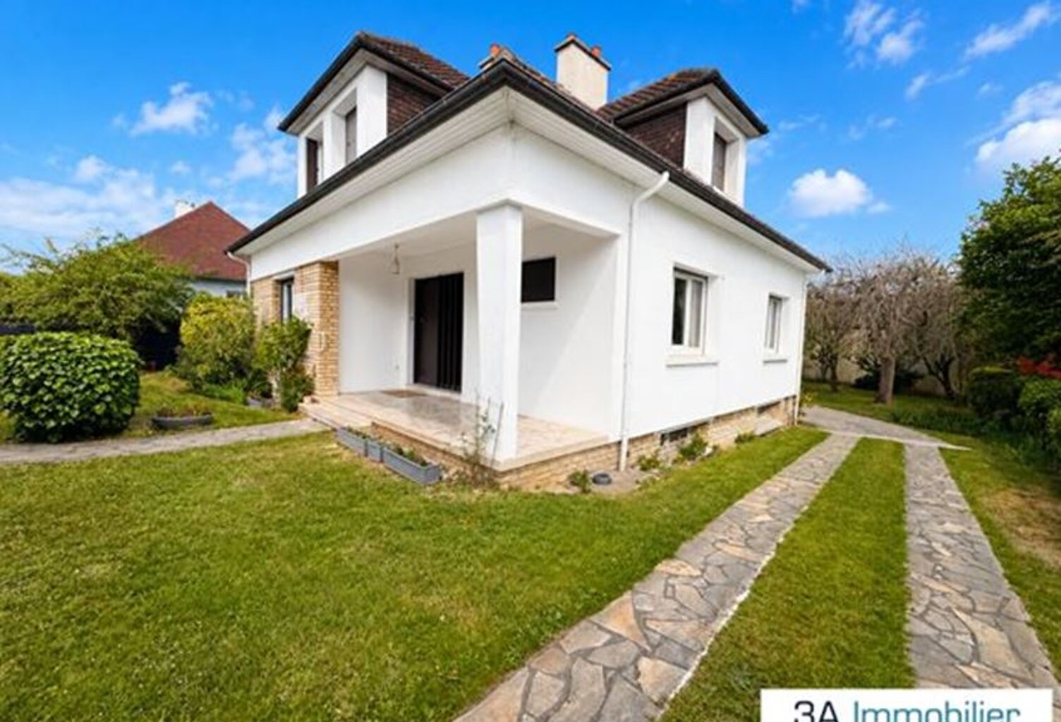 Villa - 154m ² — photo 1