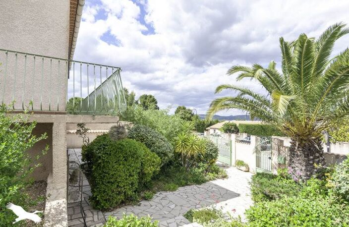 Villa de 7 pièces principales — photo 3