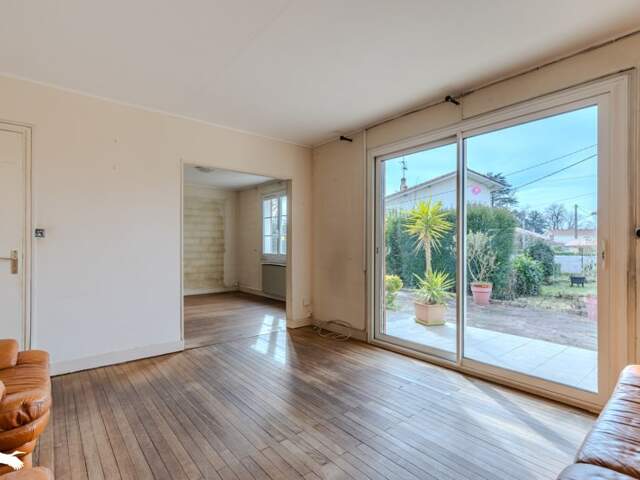 Maison de bourg de 6 pièces principales — photo du bien
