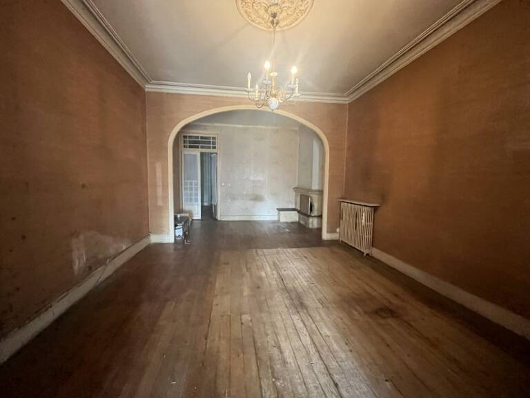 Maison en pierre de 8 pièces principales — photo 1