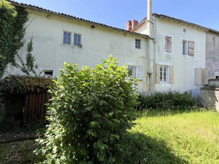 Maison en pierre de 7 pièces principales — photo 1