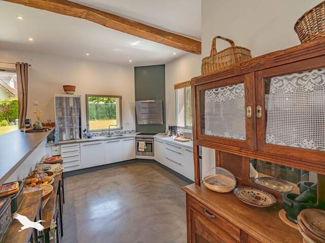 Maison en pierre de 5 pièces principales — photo du bien