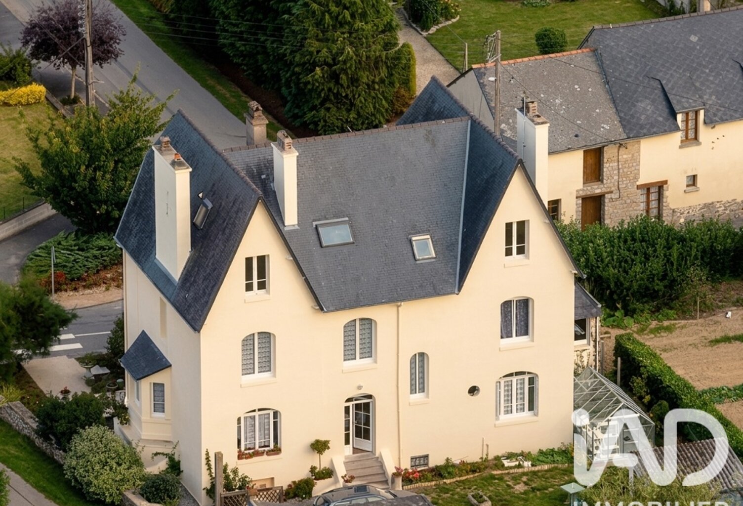 Vente Maison/villa 11 pièces — photo 1