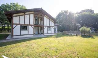 Maison 5 Pièces 218 m² à vendre à Ygos-Saint-Saturnin (40110)