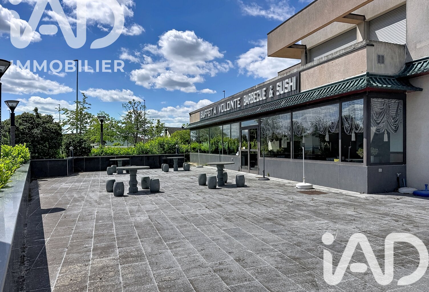 Vente Boutique/Local commercial 680 m&sup2; — photo 1