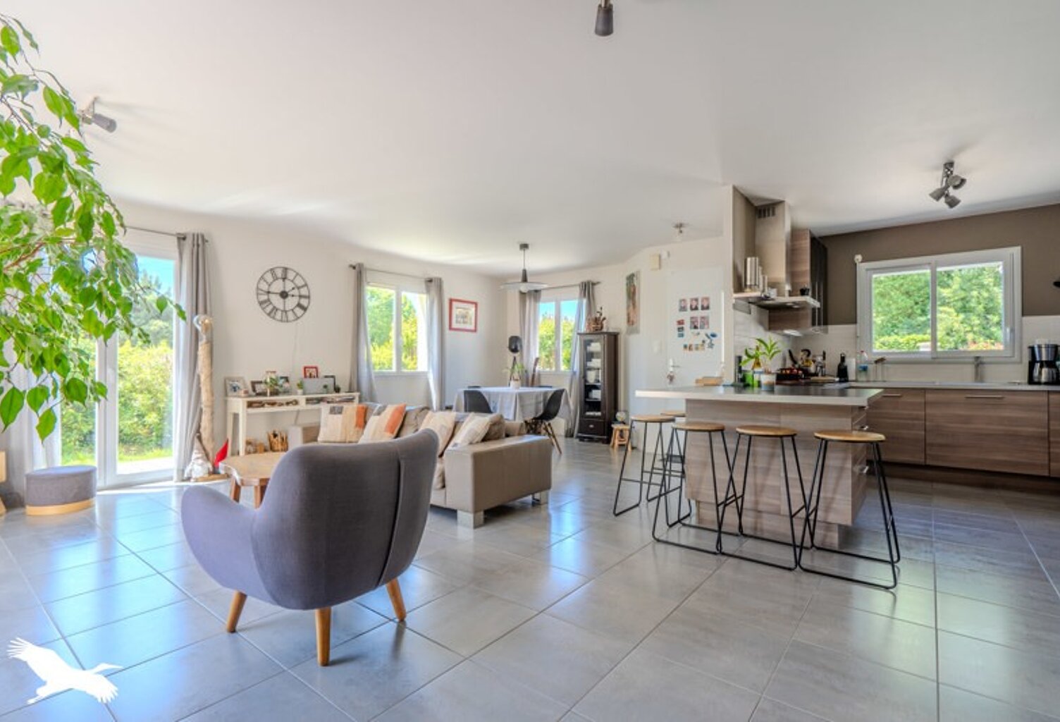 Contemporaine de 6 pièces principales — photo 1
