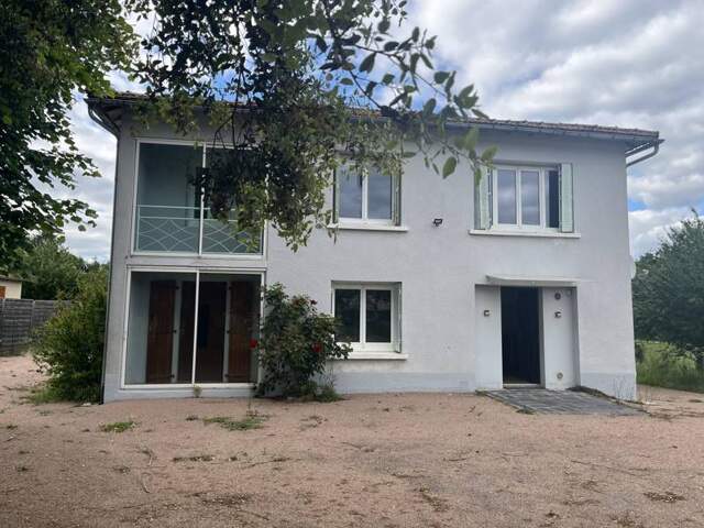 Maison de ville de 6 pièces principales — photo du bien