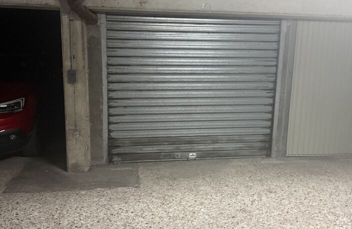 Vente Garage 15 m&sup2; — photo 2