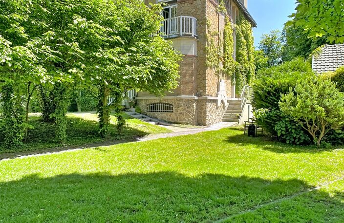 Vente Maison/villa 7 pièces — photo 2