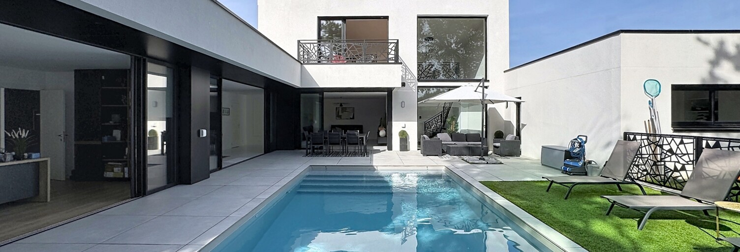 Maison 10 Pièces 262 m² à vendre à Saint-Armel (35230)