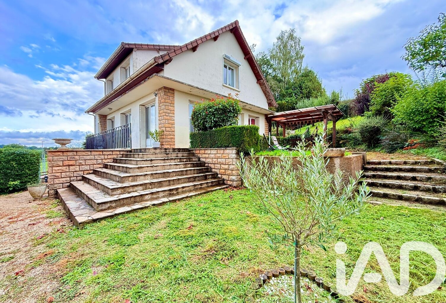 Vente Maison/villa 8 pièces — photo 1